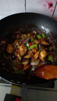 暖暖的红烧茄子 家常做法详解，软糯入味好吃秘诀