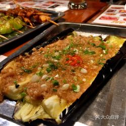 云川人家烧烤小海鲜烤茄子 炭火上的至味清欢——大众点评口碑与味蕾实测报告